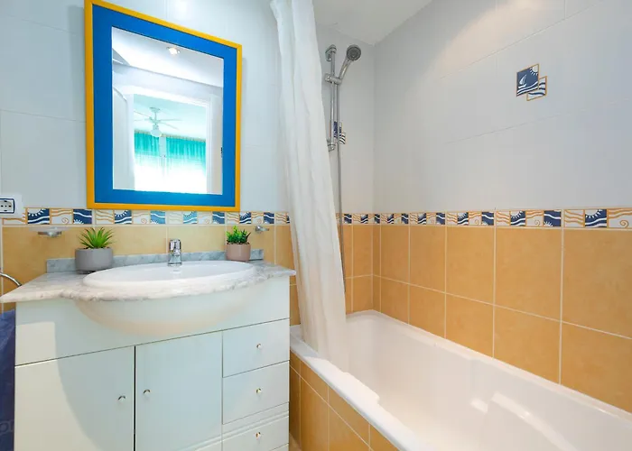 Apolo Iv-8 By Interhome